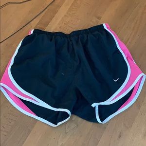 Nike shorts size medium